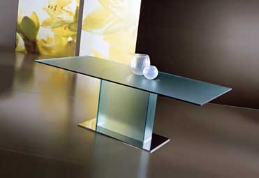Nilo dining table